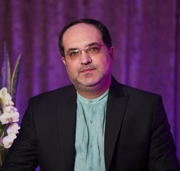 پرونده:دکتر علیرضا هزار.jpg